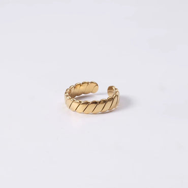 Wide twisted ring